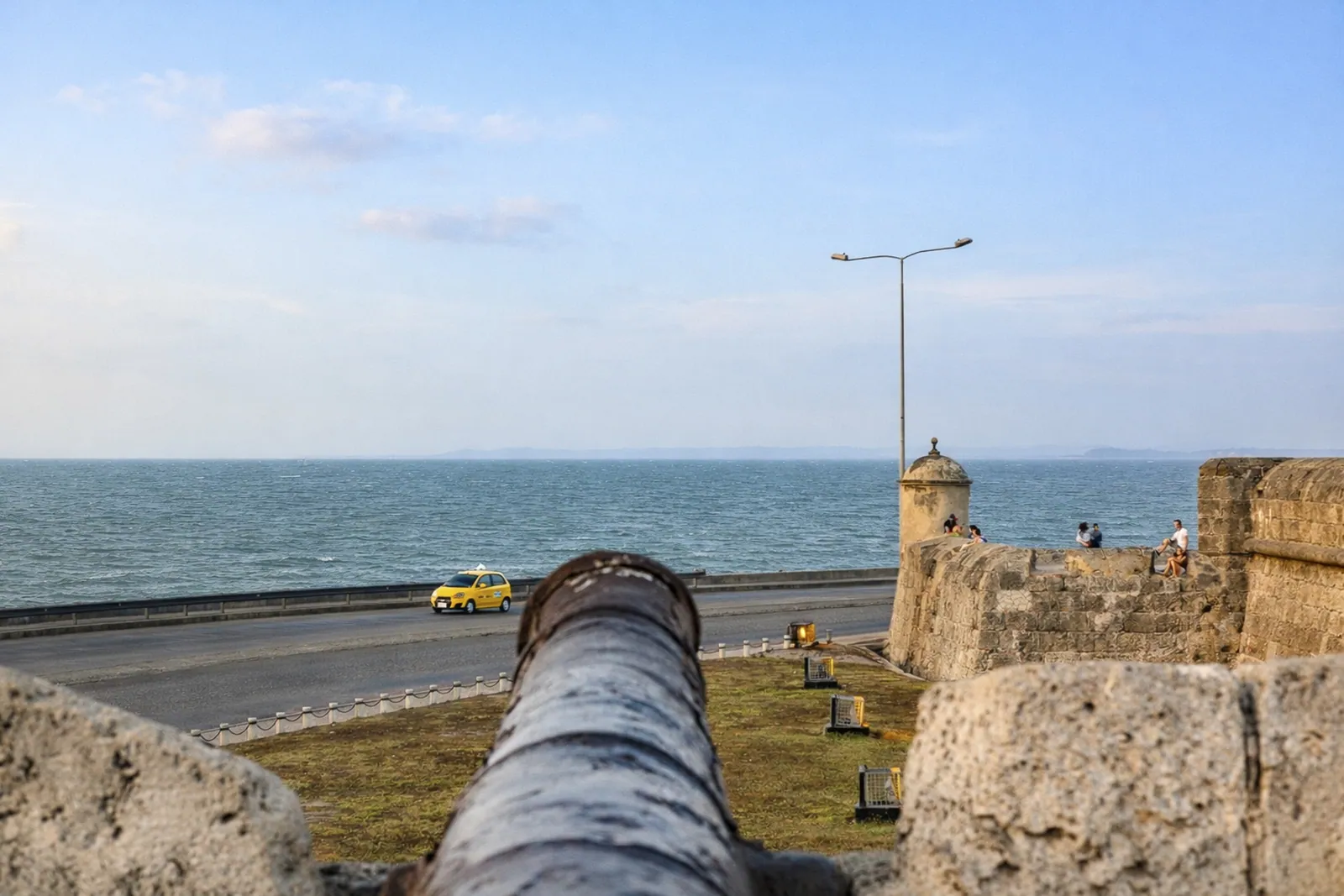 Canon sur les remparts face au fort de San Fernando, Carthagène