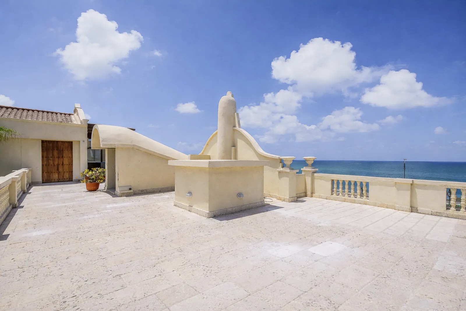 Terrasse solarium sur le toit avec vue sur la mer, Carthagène